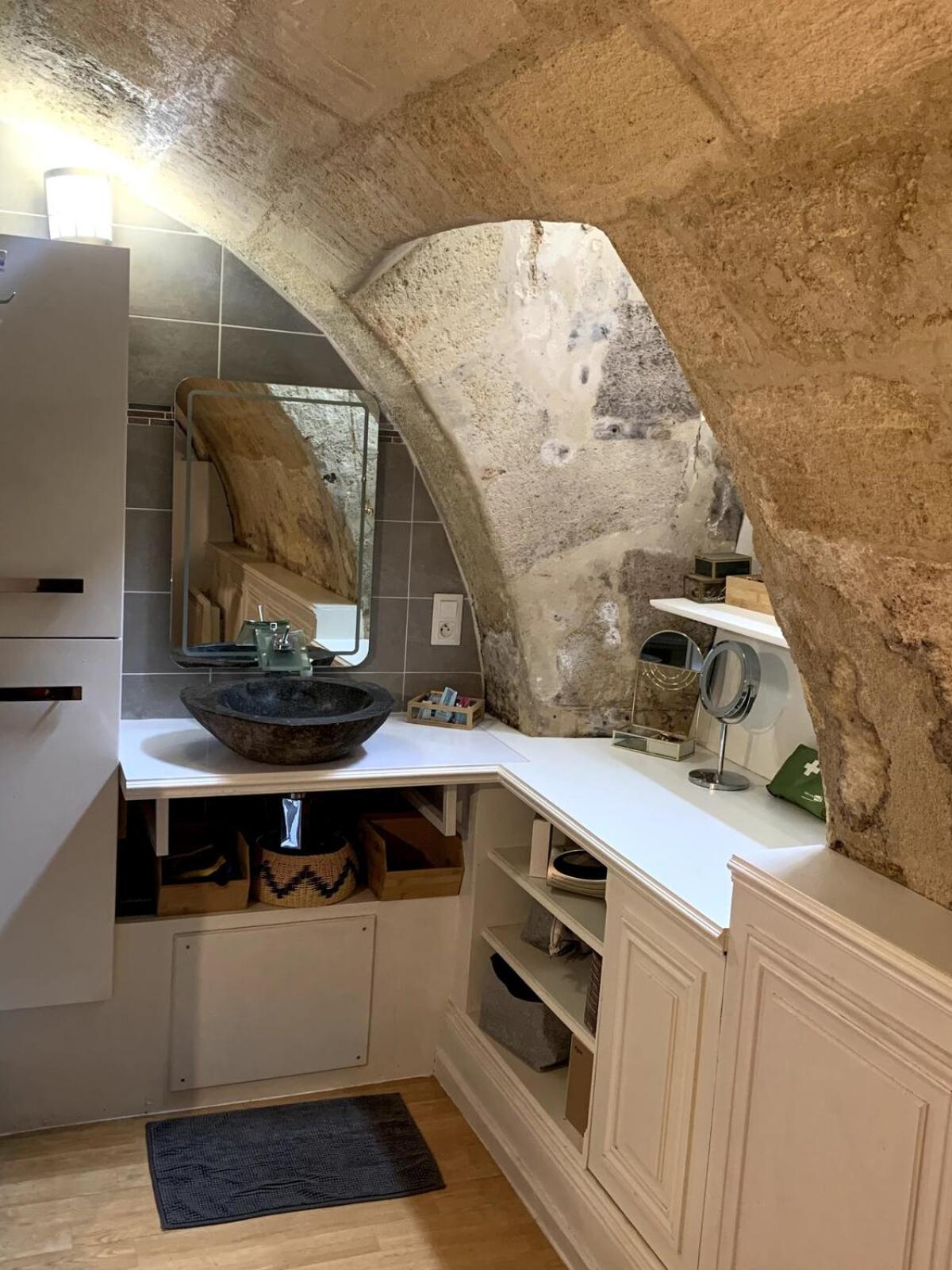 T2 Bis Atypique Bordeaux-centre - Classement 3 Etoiles Appartement *